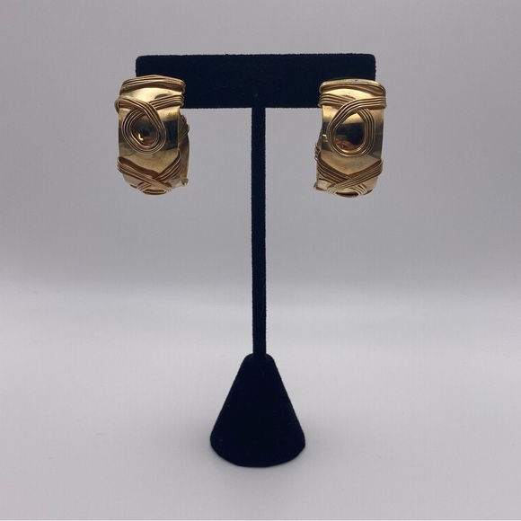 Vintage Copper Post Earrings - Picture 2 of 8